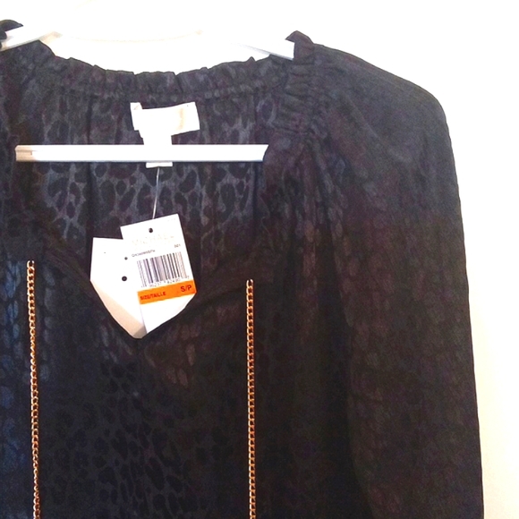Micheal Kors Animal Print Ruffled Collar Blouse with Goldtone Chains - Picture 3 of 11